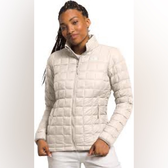 The North Face Jackets & Blazers - The North Face Women's White Packable Quilted Puffer Jacket